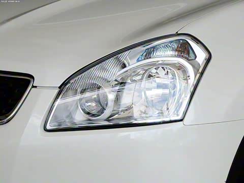 2012�� 2.0XL �� CVT 2WD