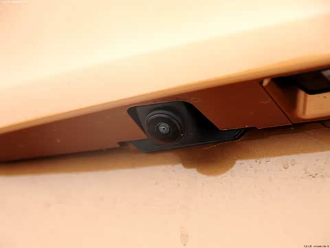 2012�� 2.0XV �� CVT 2WD