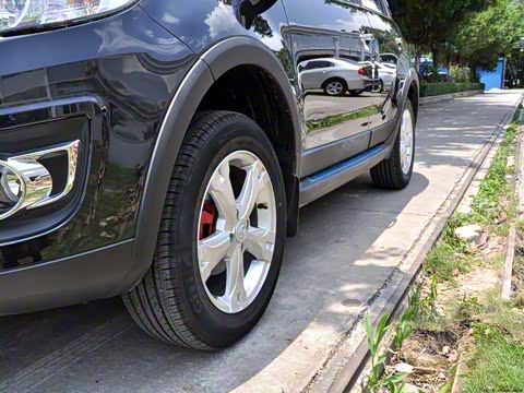 2012�� 1.5L �ֶ�������