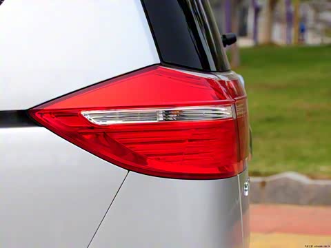 2012�� 2.4L VTi-S����