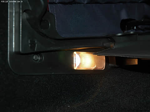 2006�� 4.2L V8˫���ܳ�