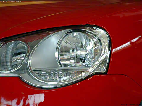 2007�� 1.6L Cross Polo AT