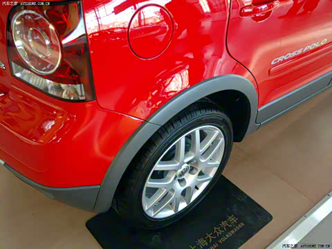 2007�� 1.6L Cross Polo AT