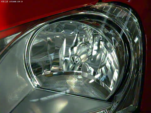 2007�� 1.6L Cross Polo AT