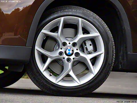 2010�� xDrive28i