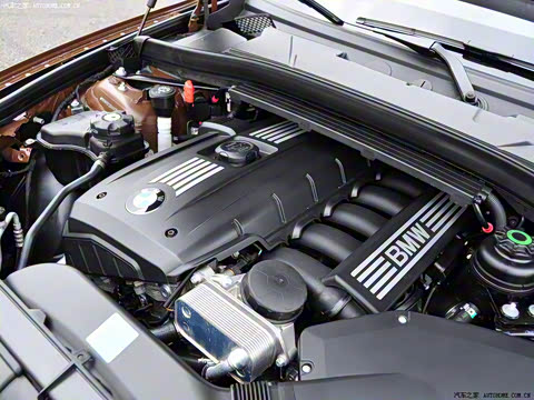 2010�� xDrive28i