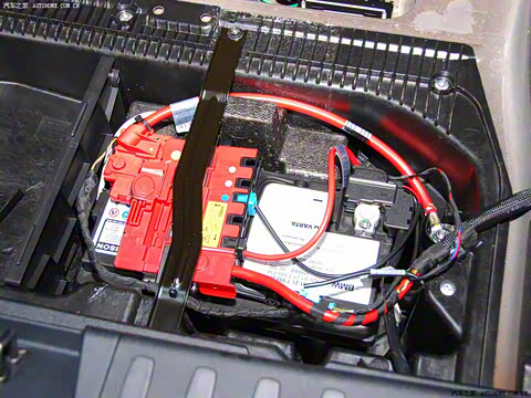 2010�� xDrive28i