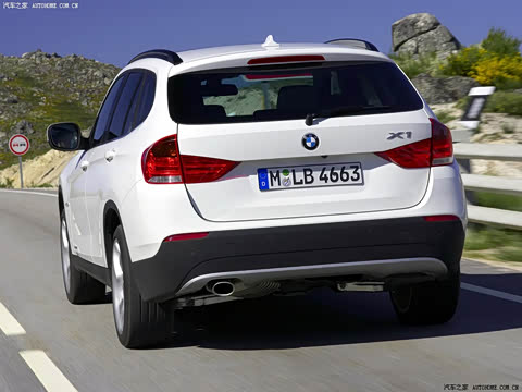 2010�� xDrive28i