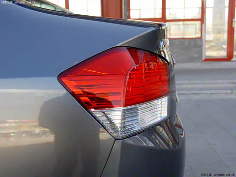 2008�� 1.5L �ֶ���Ӣ��