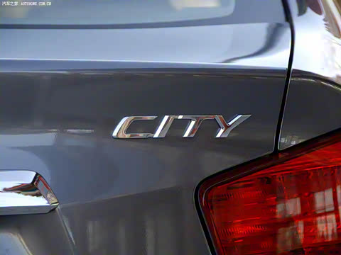 2008�� 1.5L �ֶ���Ӣ��