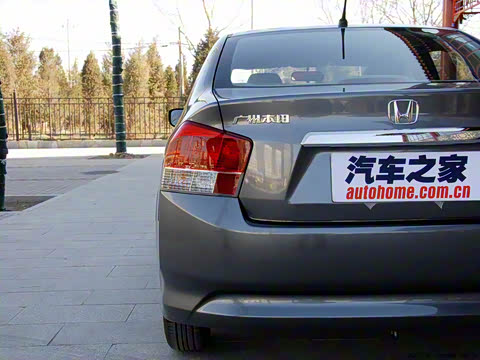 2008�� 1.5L �ֶ���Ӣ��