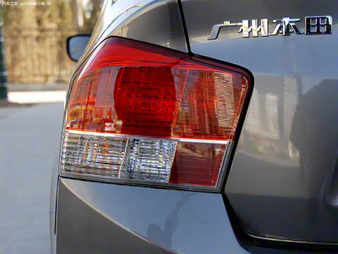 2008�� 1.5L �ֶ���Ӣ��