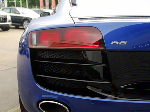 2010�� 5.2 FSI quattro