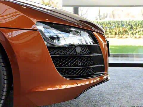 2010�� 5.2 FSI quattro