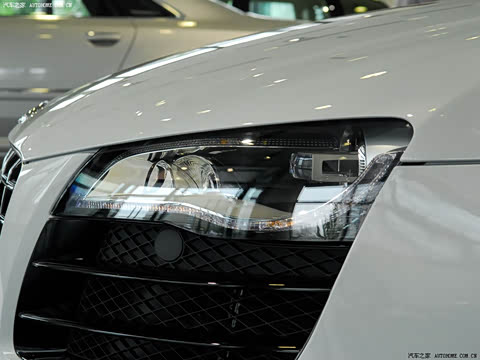 2010�� 5.2 FSI quattro