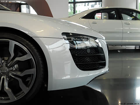 2010�� 5.2 FSI quattro