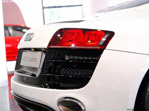 2010�� 5.2 FSI quattro