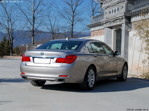 2009 740Li