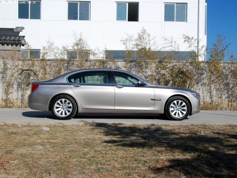 2009 740Li