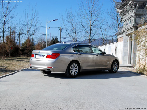 2009 740Li