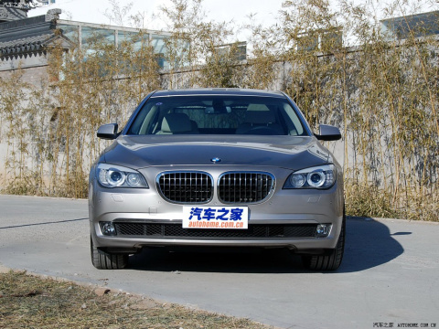 2009 740Li