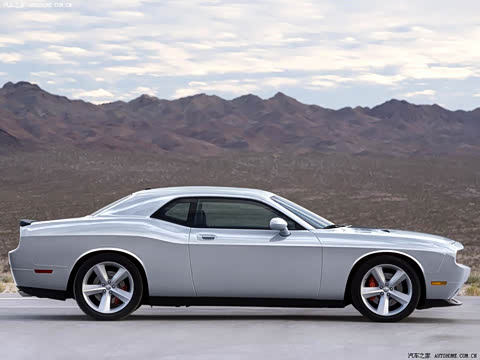 2009�� 6.1L SRT8 Silver