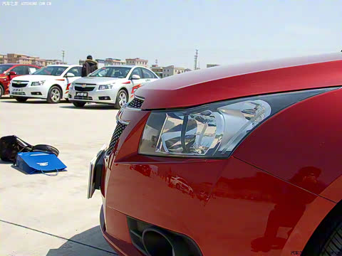 2009�� 1.8L SX AT