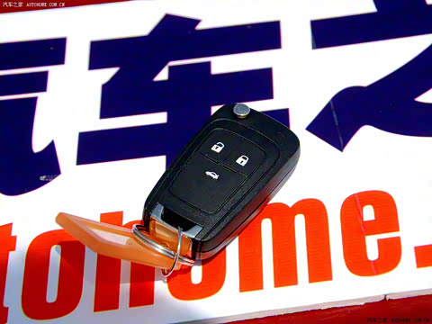 2009�� 1.8L SX AT