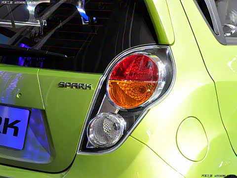 2011�� 1.0 SX AT