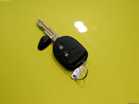 2011�� 1.0 SX AT