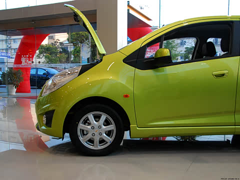 2011�� 1.0 SX AT