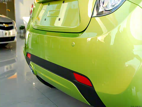 2011�� 1.0 SX AT