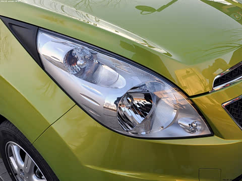 2011�� 1.0 SX AT