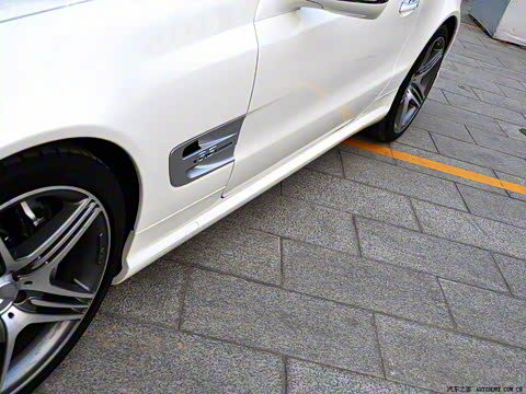 2009�� AMG SL 63