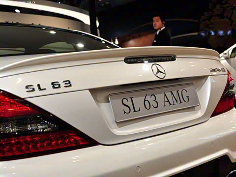2009�� AMG SL 63