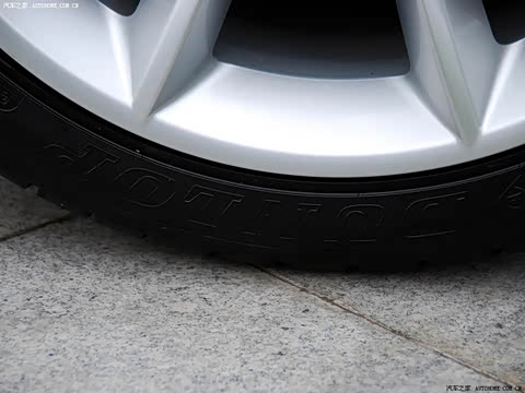 2009�� XKR 5.0L V8��е��ѹ�����ܳ�