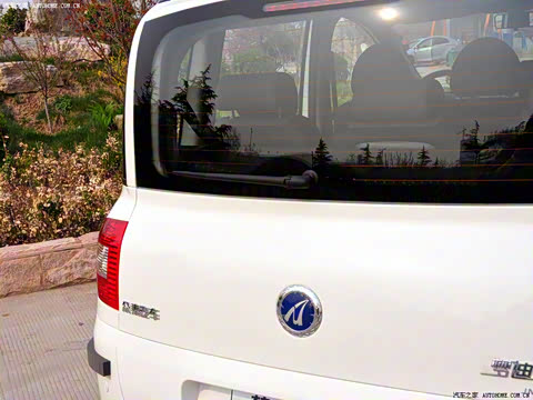 2009�� 1.6L ˫ȼ�Ͼ�����