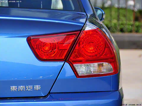 2009�� 1.5L �ֶ���ɰ�