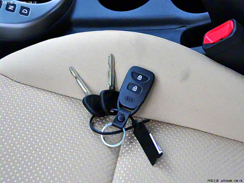 2009�� 1.6L AT GL