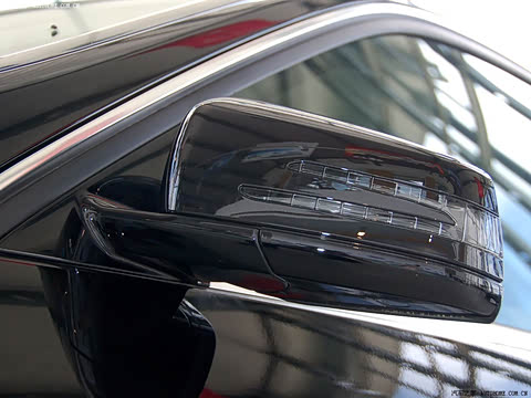 2009�� E 300 ʱ����