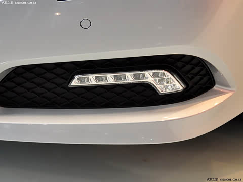 2009�� E 300 ʱ����