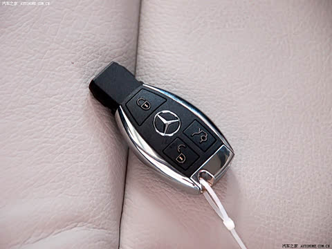 2009�� E 300 ʱ����