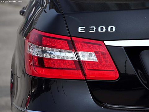 2009 E 300 ʱ