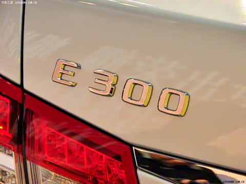 2009�� E 300 ʱ����