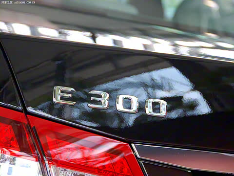 2009�� E 300 ʱ����