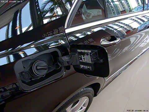 2009�� E 300 ʱ����