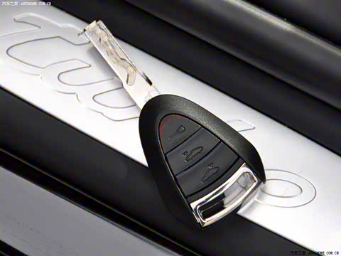 2010�� Turbo Cabriolet 3.8T