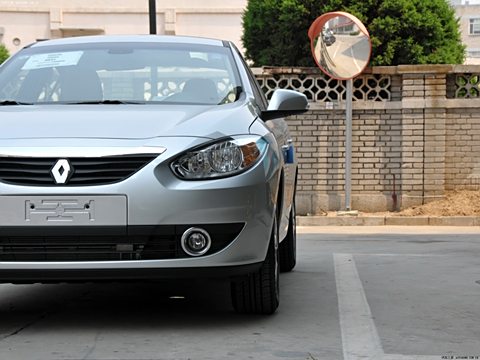 2011 2.0L ׼