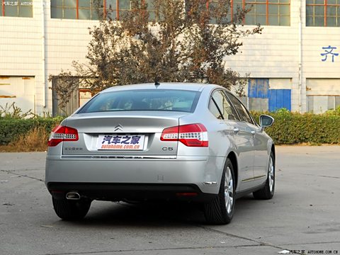 2010 2.3L Զ