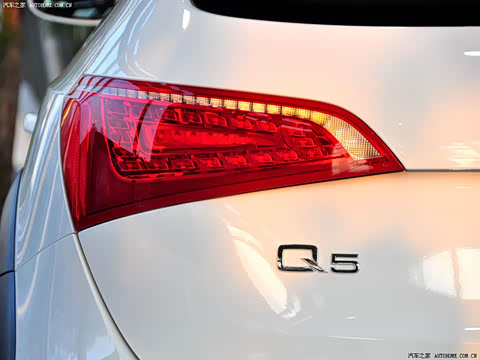 2010�� 2.0TFSI ԽҰ��